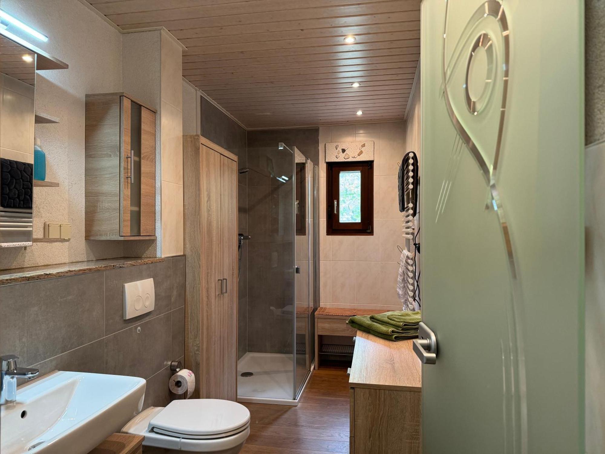 Ferienwohnung Gnubbel Am Wald Weisswasser Luaran gambar
